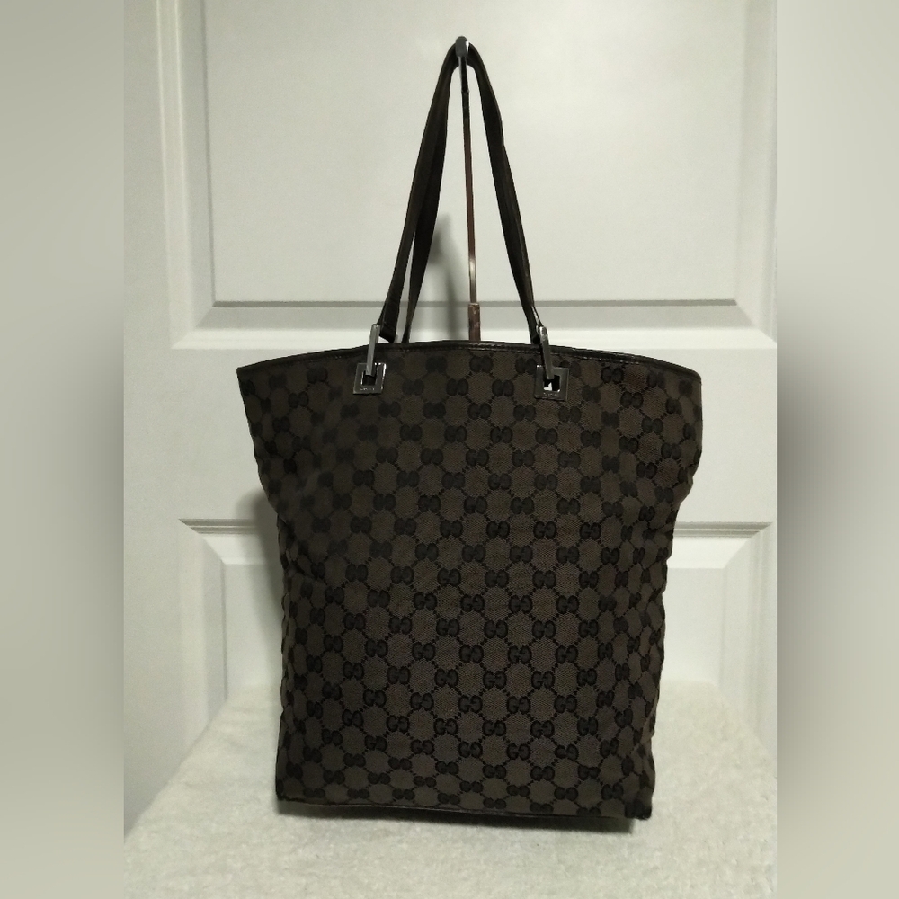Authentic Gucci GG Shoulder Tote Bag - Picture 4 of 11